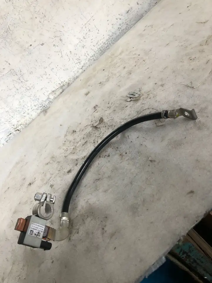 BMW 1 F20 F21 (2011 - 2019) 6121932290001 Минусовой провод аккумулятора — фото 3
