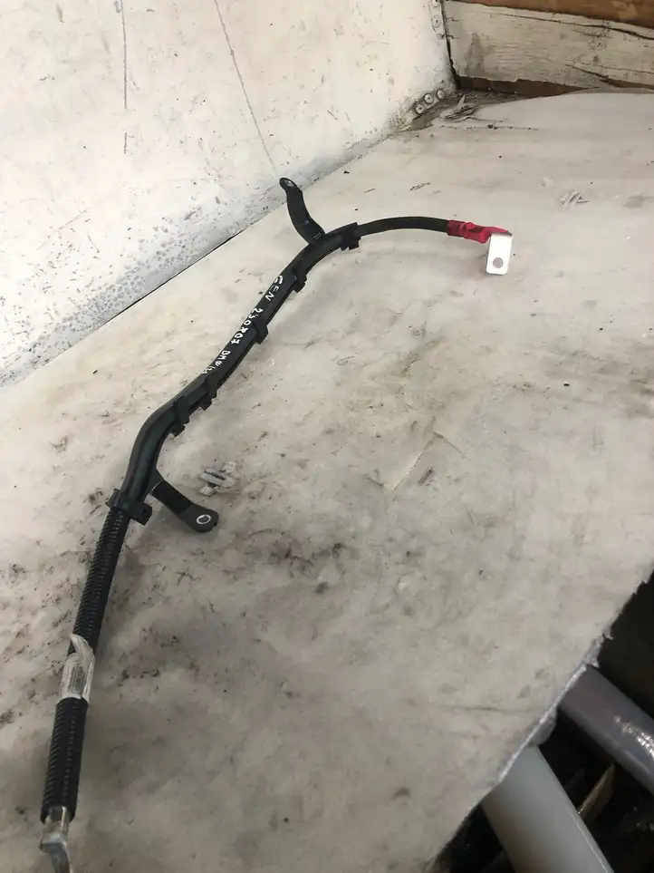 BMW 1 F20 F21 (2011 - 2019) 8577238 Проводка генератора — фото 2