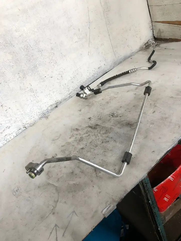 BMW 1 F20 F21 (2011 - 2019) 6453921223611 Трубки и шланги кондиционера — фото 3