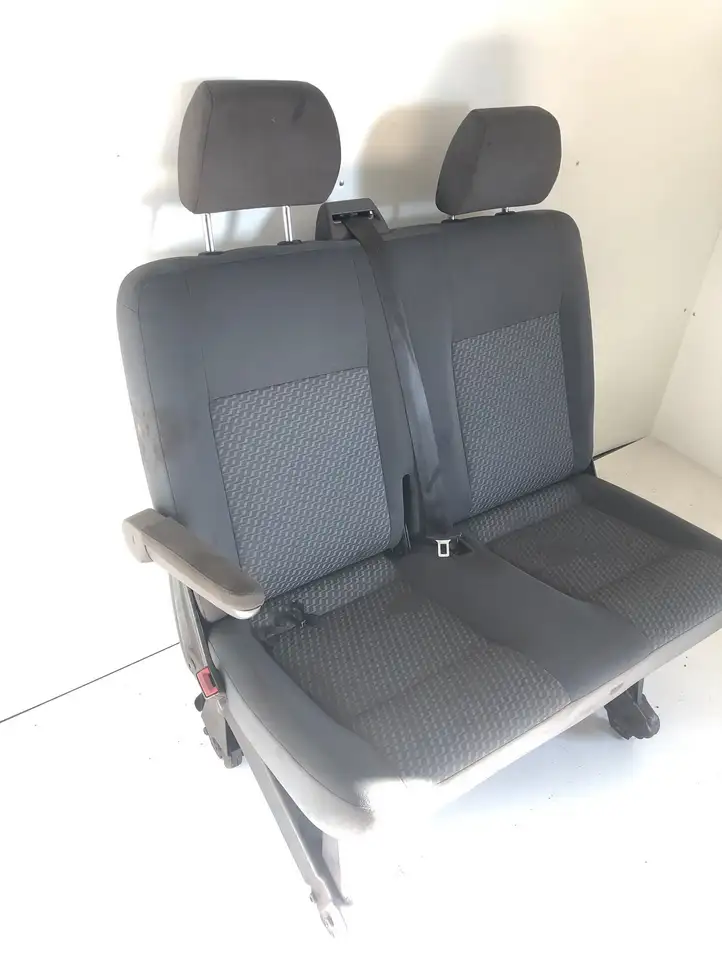 Volkswagen Transporter - Caravelle T5 (2009 - 2015) 7H0883331 Второй ряд сидений — фото 2