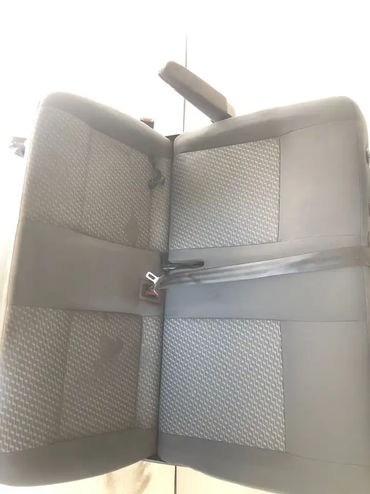 Volkswagen Transporter - Caravelle T5 (2009 - 2015) 7H0883331 Второй ряд сидений — фото 4