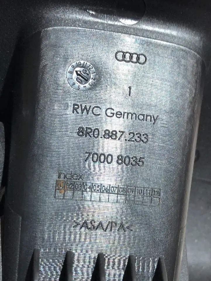 Audi Q5 SQ5 (2008 - 2012) 8R0887233 Заглушка ISOFIX — фото 3