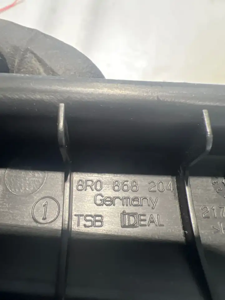 Audi Q5 SQ5 (2008 - 2012) 8R0868204 Отделка внутренней панели салона — фото 3
