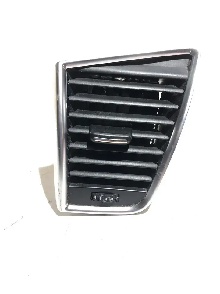 Audi Q5 SQ5 (2008 - 2012) 8R2820901B Боковой воздушный дефлектор — фото 1