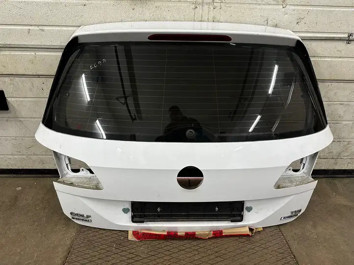 Volkswagen Golf Sportsvan (2014 - 2017) LC9A Крышка багажника — фото 1