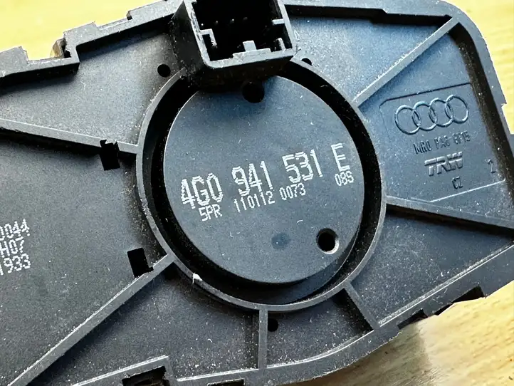 Audi A6 C7 (2011 - 2014) 4G0941531E Включатель фонарей — фото 1