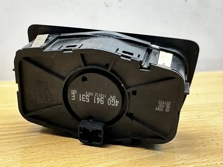 Audi A6 C7 (2011 - 2014) 4G0941531E Включатель фонарей — фото 2