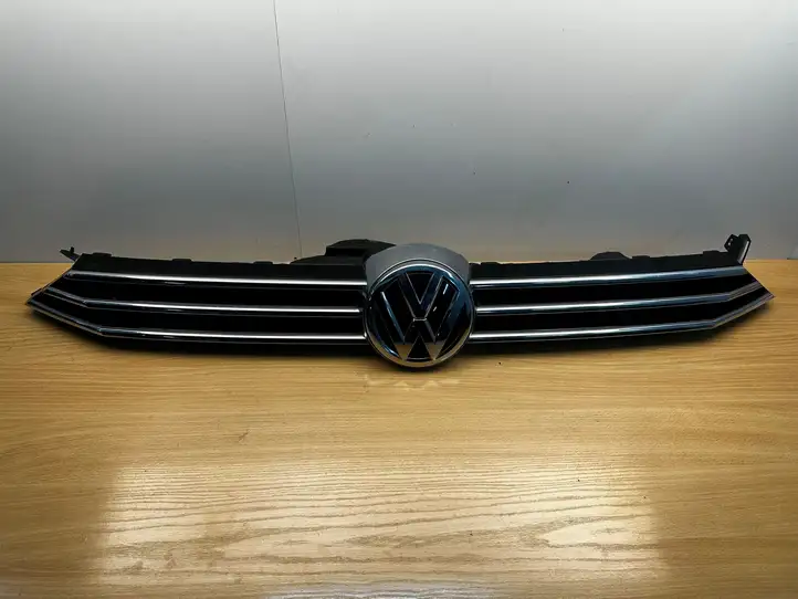Volkswagen Golf Sportsvan (2014 - 2017) 510853655B Верхняя решетка радиатора — фото 1