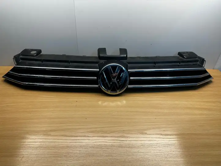 Volkswagen Golf Sportsvan (2014 - 2017) 510853653C Верхняя решетка радиатора — фото 1