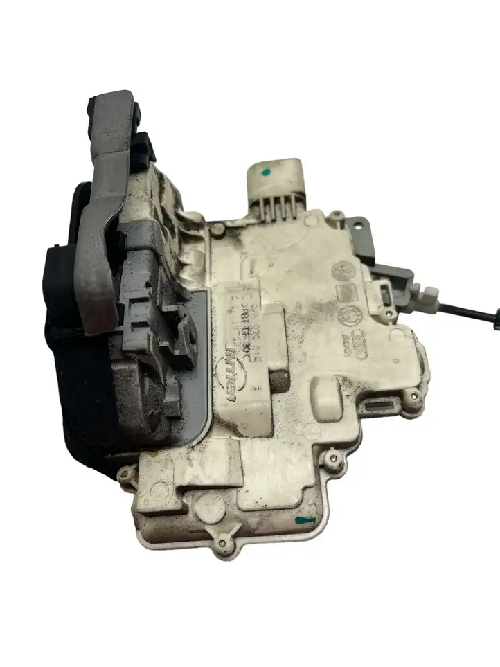Audi A4 S4 B8 8K (2011 - 2015) 8K0839015 Замок задней двери — фото 2