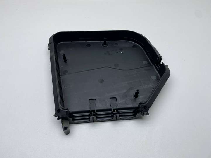 BMW 5 F10 F11 (2009 - 2016)  7555152 Крышка ящика предохранителей