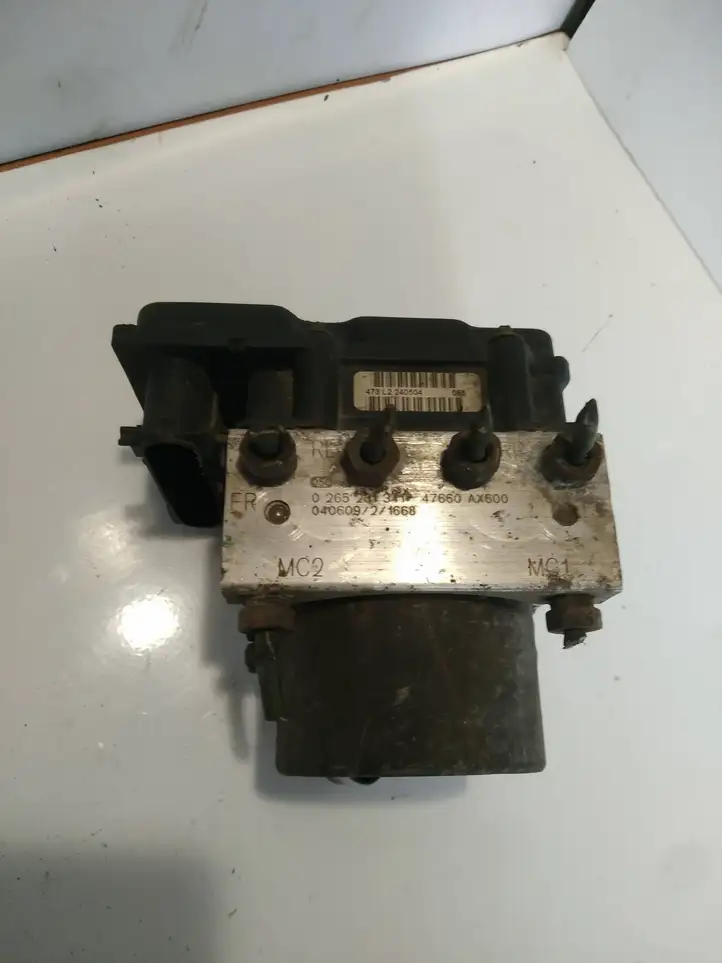 Nissan Micra (2003 - 2007) 47660AX600 ABS блок — фото 1