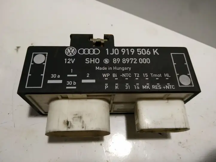 Skoda Octavia Mk1 (1U) (1996 - 2004) 1J0919506K Реле вентилятора охлаждения — фото 1