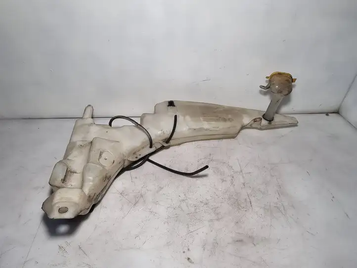 Ford Focus (1998 - 2004) XS4117618CH Бачок омывателя стекла — фото 1