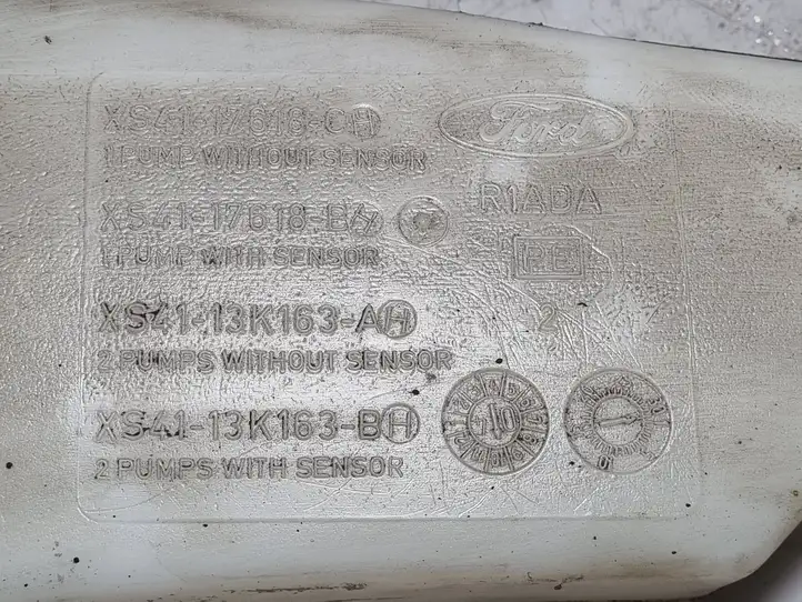 Ford Focus (1998 - 2004) XS4117618CH Бачок омывателя стекла — фото 3