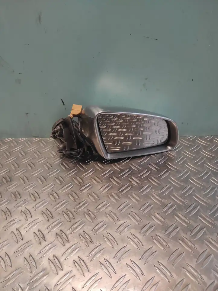 Audi A4 S4 B7 8E 8H (2004 - 2009) 010681 Боковое зеркало с электроприводом — фото 1