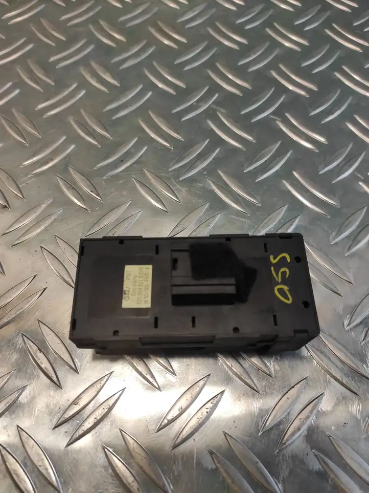 Audi A4 S4 B6 8E 8H (2000 - 2006) 8Z0959851B Кнопка стеклоподъемников — фото 2