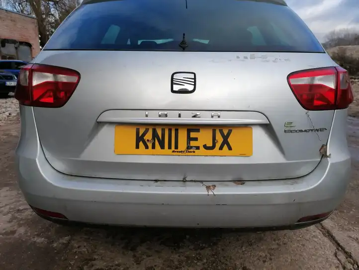 Seat Ibiza IV (6J,6P) (2008 - 2017) 6J8945094 Задний фонарь в крышке багажника — фото 3