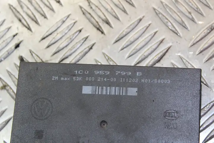 Volkswagen PASSAT B5.5 (2001 - 2005) 1c0959799b Модуль комфорта — фото 4