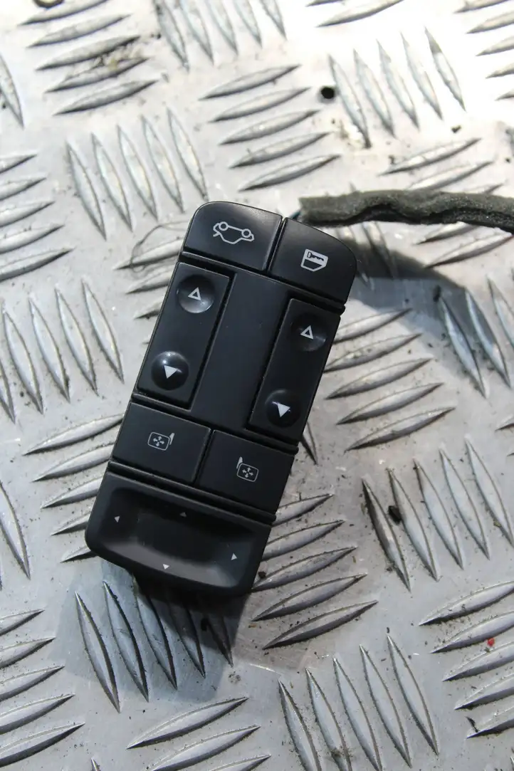 Opel Vectra C (2002 - 2005) 09185952 Блок кнопок стеклоподъемников — фото 1