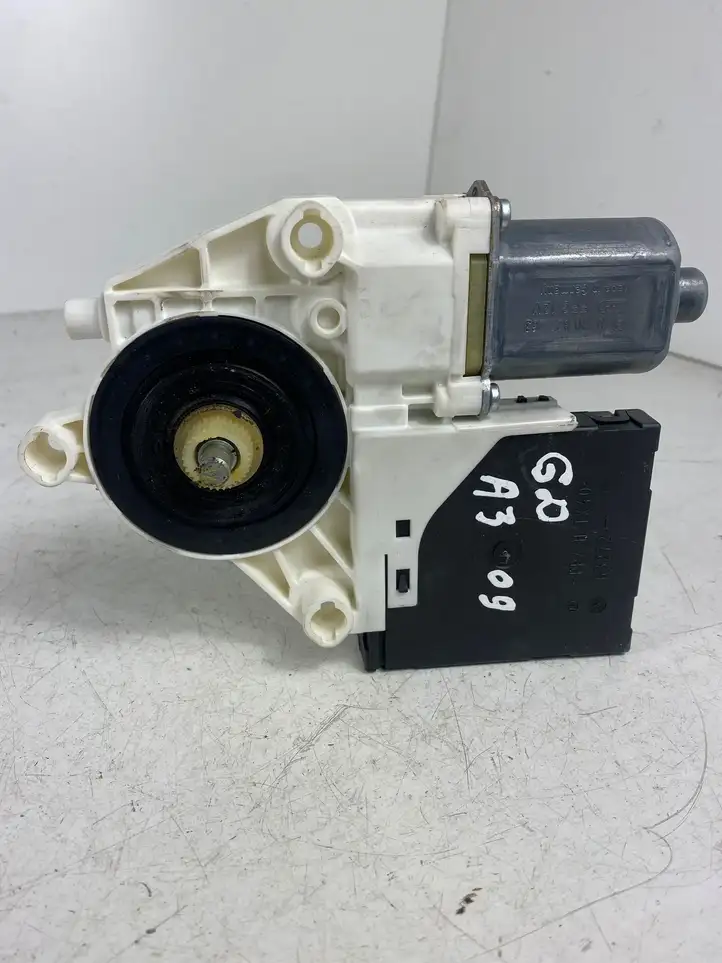 Audi A3/S3 8P (2008 - 2013) 8P4959802F Стеклоподъемник задней двери — фото 3