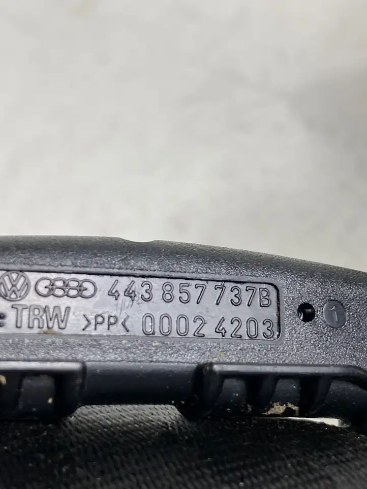 Audi A3/S3 8P (2008 - 2013) 8P0857740C Задний ремень безопасности — фото 4