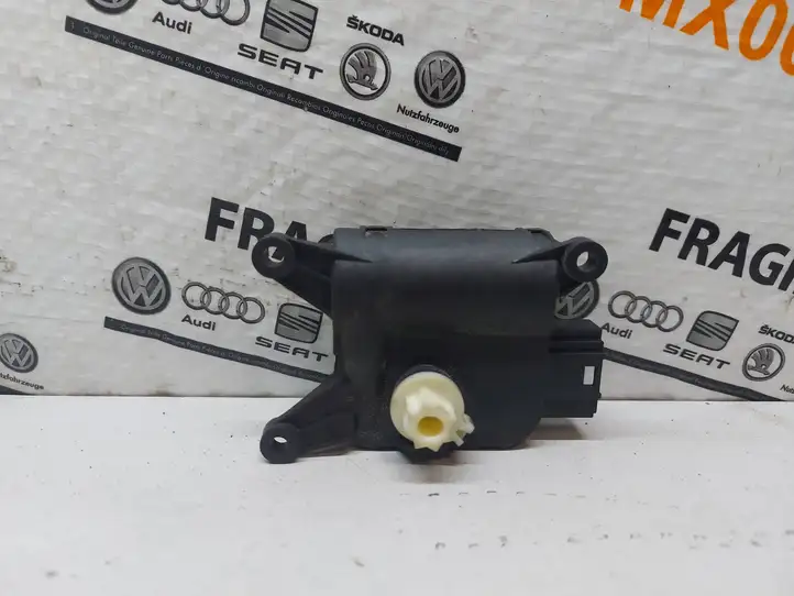 Volkswagen Golf V (2003 - 2009) 0132801345 Двигатель задвижки потока воздуха — фото 1