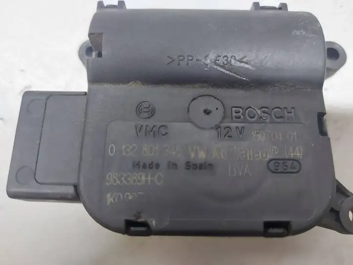 Volkswagen Golf V (2003 - 2009) 0132801345 Двигатель задвижки потока воздуха — фото 2