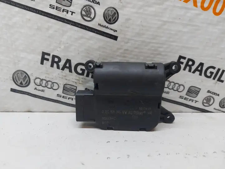 Volkswagen Golf V (2003 - 2009) 0132801345 Двигатель задвижки потока воздуха — фото 3