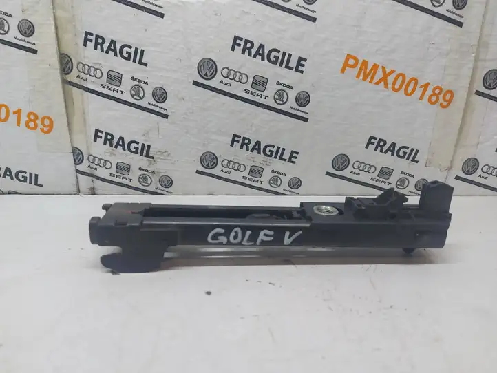 Volkswagen Golf V (2003 - 2009) 1T0857819 Регулятор ремня безопасности — фото 1