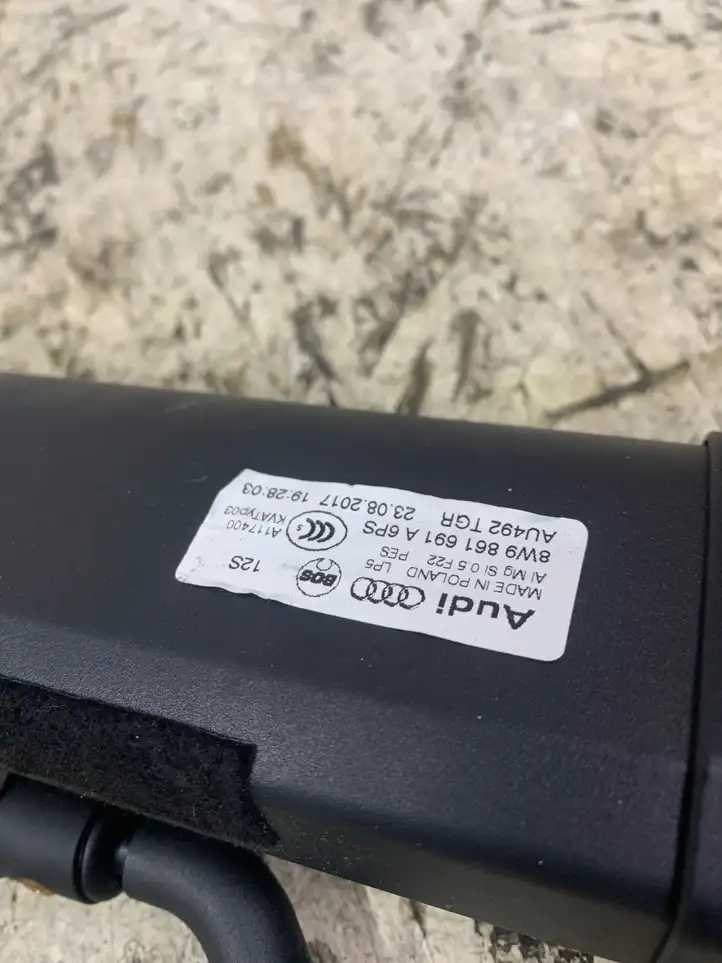 Audi A4 S4 B9 (2015 - 2019) 8w9861691 Шторка — фото 3