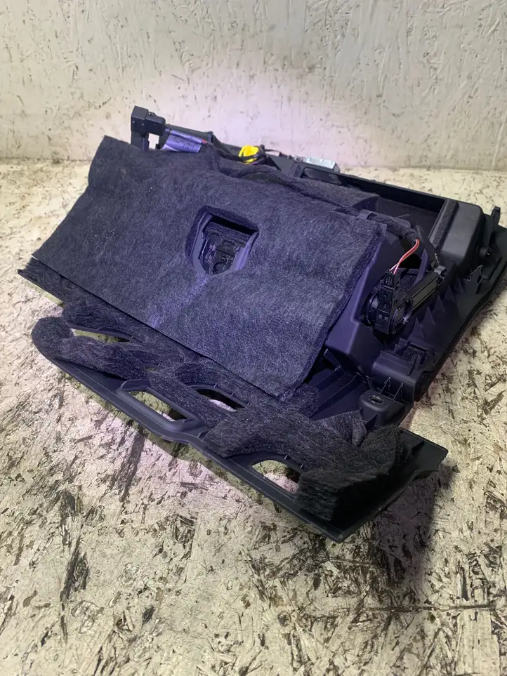 Audi A4 S4 B9 (2015 - 2019) 8w1857035b Вещевой ящик — фото 2