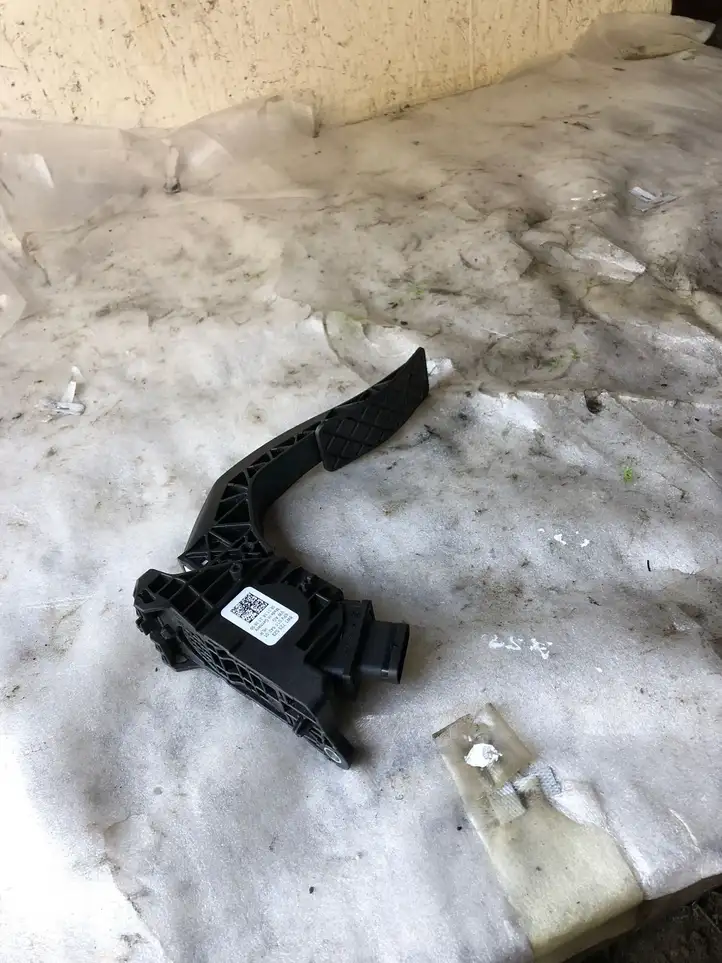 Audi A4 S4 B9 8W (2019 - ) 8w1723523 Педаль акселератора — фото 2