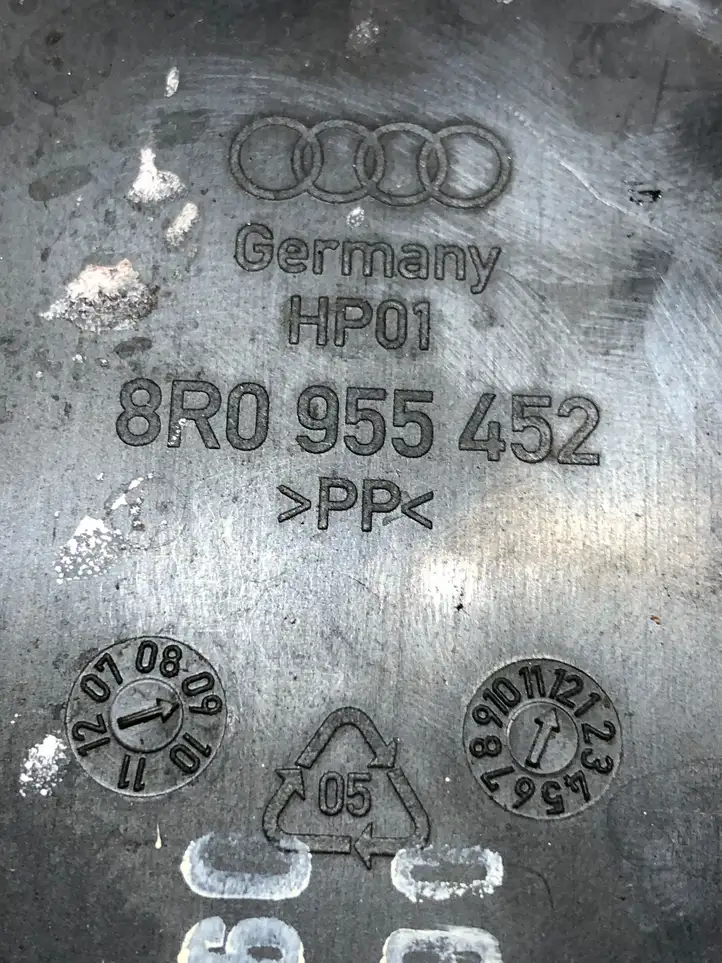 Audi Q5 SQ5 (2008 - 2012) 8R0955452 Горловина бачка омывателя — фото 3