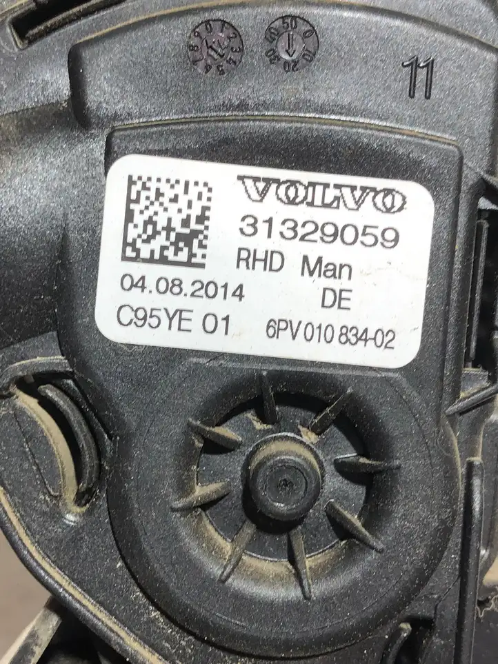 Volvo XC60 (2013 - 2017) 31329059 Педаль акселератора — фото 4