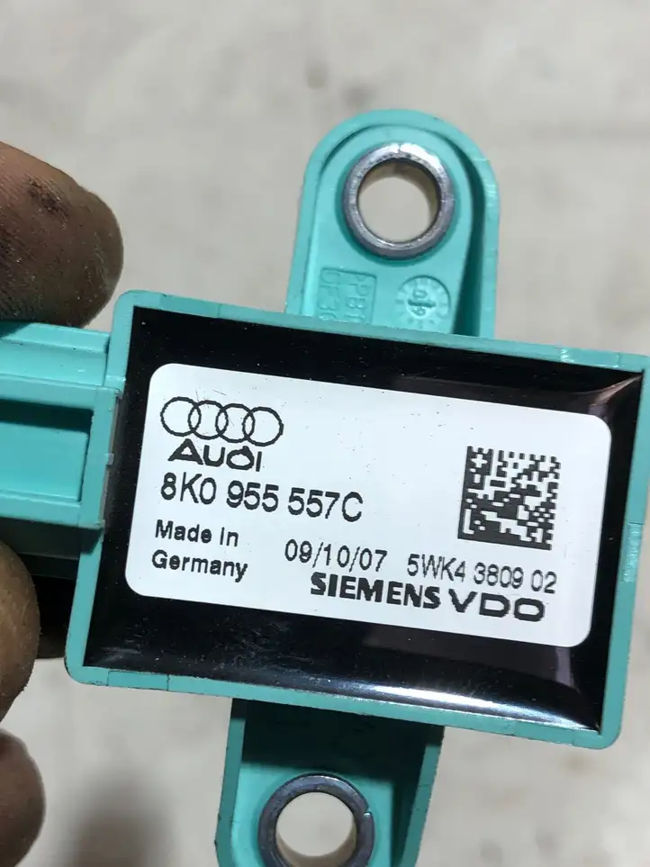 Audi Q5 SQ5 (2008 - 2012) 8K0955557C Датчик удара SRS — фото 3