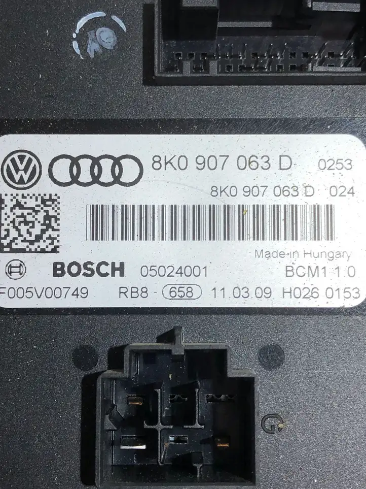 Audi Q5 SQ5 (2008 - 2012) 8K0907063D Модуль комфорта — фото 3