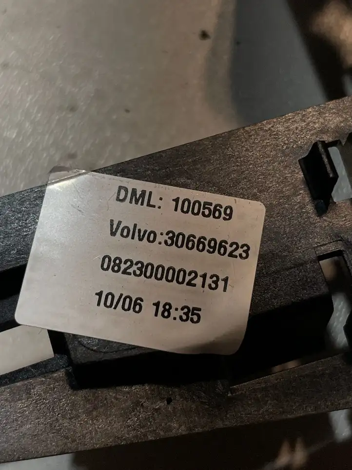 Volvo XC90 (2006 - 2014) 30669623 Включатель освещения интерьера — фото 4