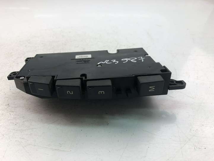 Volvo V50 (2004 - 2008)  30710123 Другие включатели / ручки/ переключатели