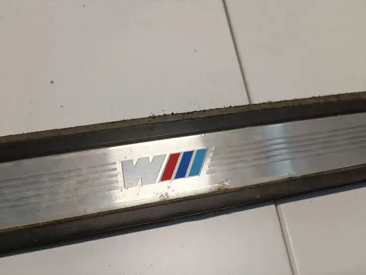 BMW 3 E90 E91 (2005 - 2012) 51477255930 Внутренняя отделка переднего порога — фото 3