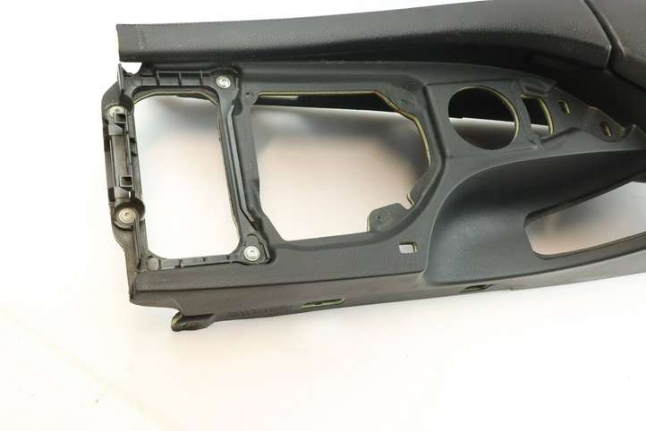 BMW 5 E60 E61 (2004 - 2010)  7034086 Подлокотник