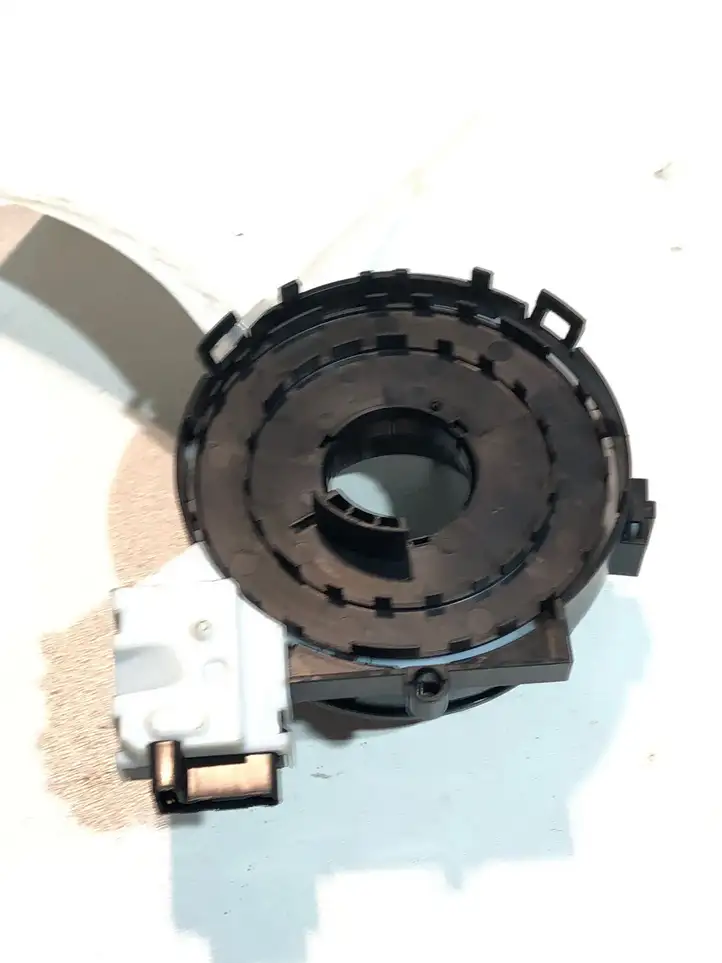 Volkswagen Tiguan (2007 - 2011) 1K0959653C Контактное кольцо SRS — фото 3