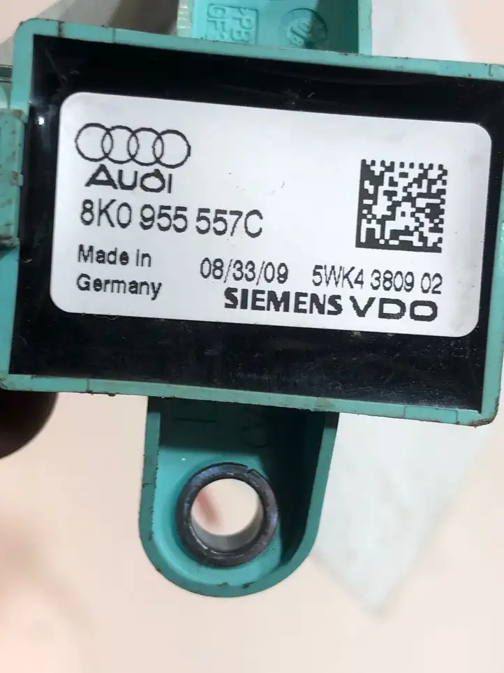 Audi A4 S4 B8 8K (2007 - 2011) 8K0955557C Датчик удара SRS — фото 2