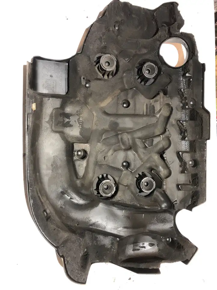 Volvo V70 (2007 - 2013) 31319190 Крышка двигателя декоративная — фото 2