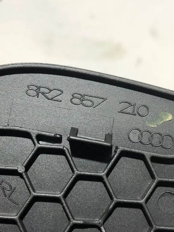 Audi Q5 SQ5 (2008 - 2012) 8R2857210 Решетка сабвуфера — фото 3