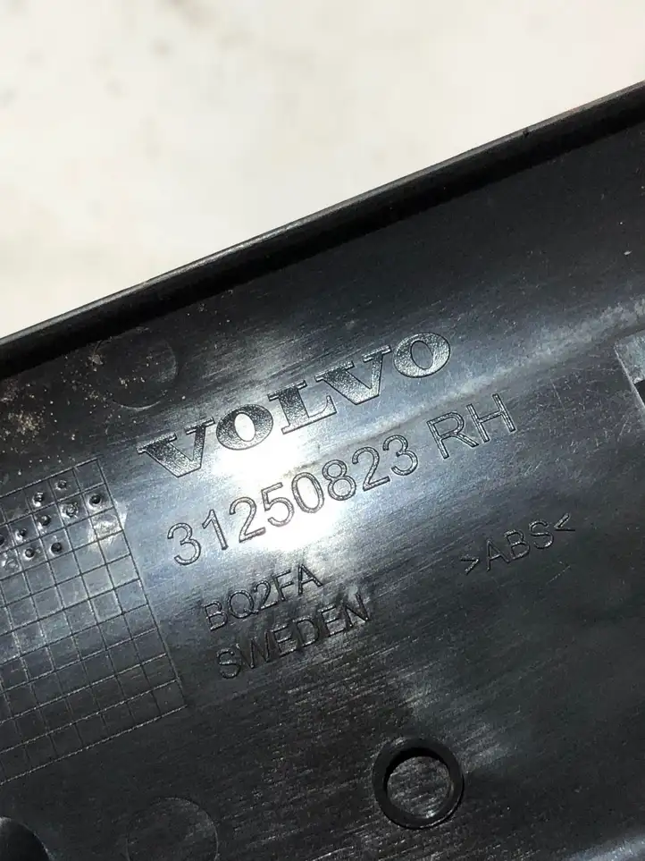 Volvo XC60 (2008 - 2013) 31250823 Внутренняя отделка переднего порога — фото 3