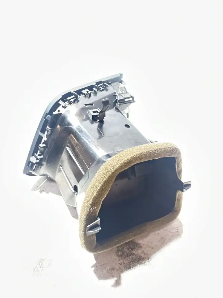 Volvo XC60 (2008 - 2013) 1009818 Боковой воздушный дефлектор — фото 2