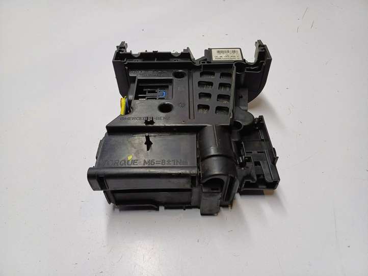 Mercedes-Benz C W204 (2007 - 2014)  A2045403650 Узел подключения плюсовых проводов
