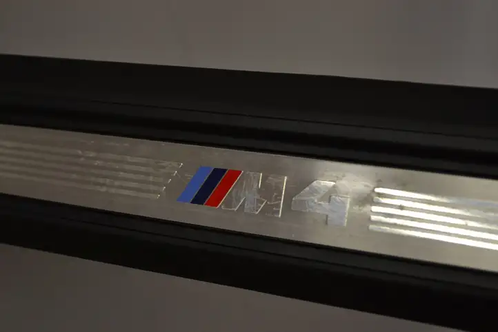 BMW M4 F82 F83 (2014 - 2020) 8063798 Внутренняя отделка переднего порога — фото 9