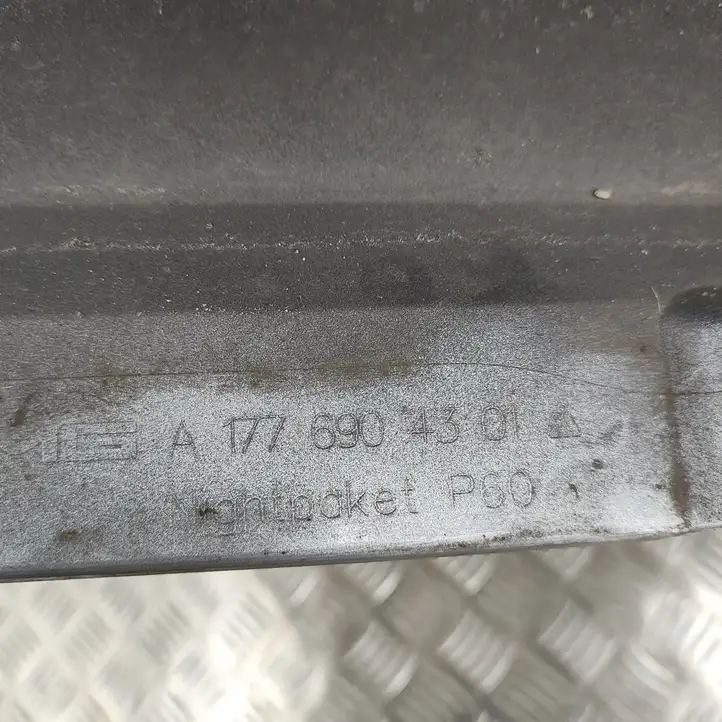 Mercedes-Benz A W177 (2018 - ) A1776904301 Порог кузова — фото 8